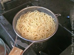 Паста с курицей в сливочном соусе