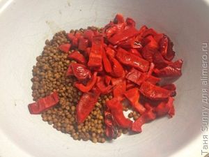 Салат из перца гриль и чечевицы