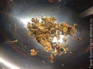 Паста с кальмарами в соусе из белого вина