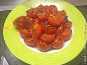 Паста с кальмарами в соусе из белого вина