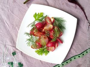 Горячий салат из редиса
