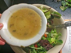 Зелёный салат с курицей
