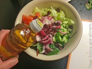 Зелёный салат с курицей