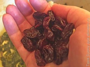 Кейл в ореховом соусе с рисом