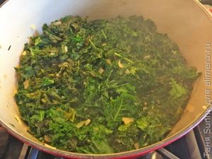 Кейл в ореховом соусе с рисом
