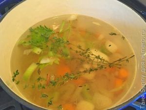 Кейл в ореховом соусе с рисом