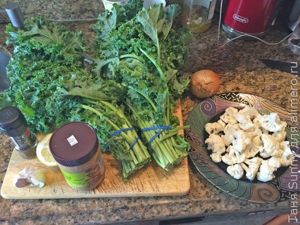 Кейл в ореховом соусе с рисом