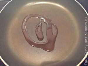 Чесночные креветки с макаронами