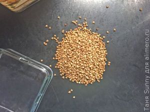 Гречка на завтрак с кедровыми орехами и фруктами