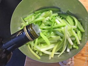 Салат с жареными грибами
