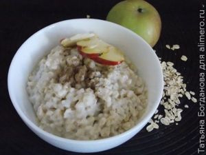 овсянка с яблоком и корицей