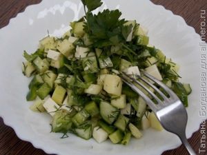 Салат со свежим кабачком
