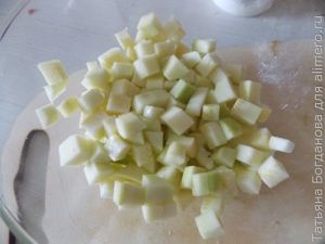 Салат со свежим кабачком