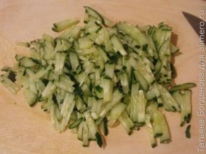 Овощной салат с курицей