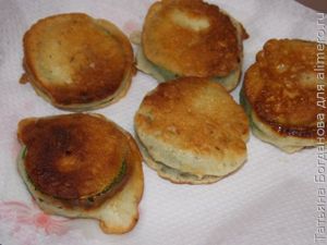 Жареные в кляре кабачки