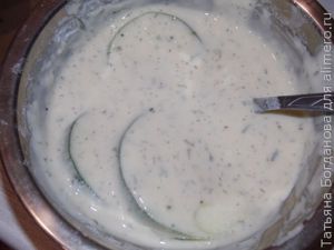 Жареные в кляре кабачки
