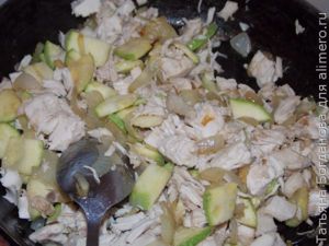Полезный салат с курицей