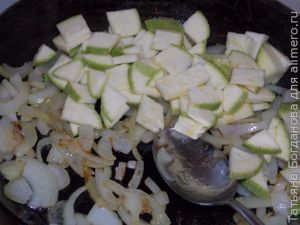 Полезный салат с курицей