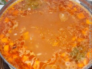 Суп с рисом и томатной пастой