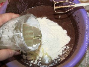 шоколадное пирожное