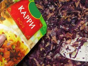 тушеная красная капуста