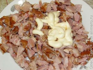 салат с копченой курицей
