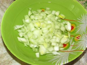 салат с копченой курицей