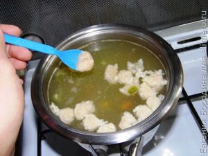 Суп с рыбными клецками