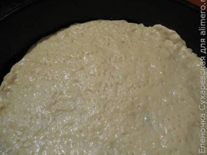 Пицца с колбасой