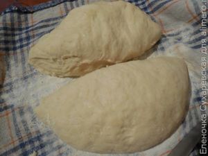 Пицца с колбасой