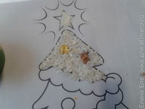 Новогодняя аппликация с крупой