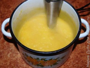 Грибы, тушёные в сметане, с картофельно-тыквенным пюре