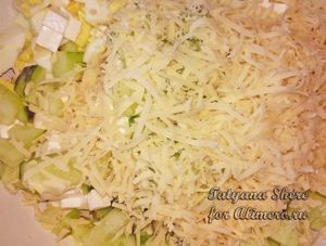 Салат с сыром и яйцом