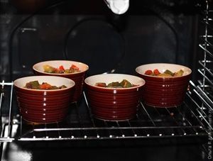 Яйца с овощами в духовке Яйца с овощами в духовке