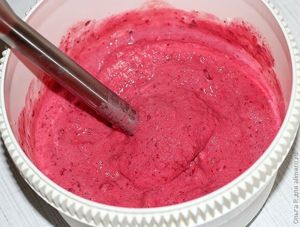 Смузи с вишней, брусникой и бананом Смузи с вишней, брусникой и бананом