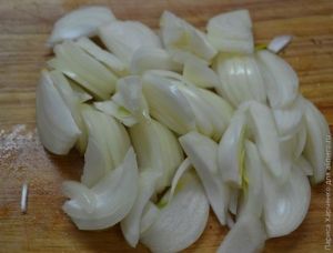 Куриные сердечки с грибами в сливочном соусе