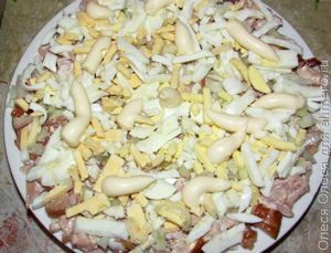 салат с копченой курицей