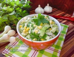 Салат из молодой капусты