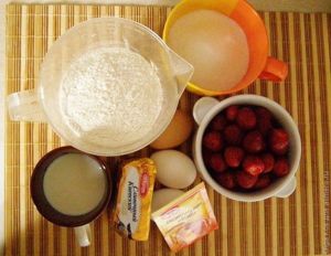 клубничные маффины