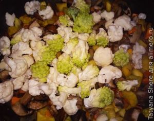 Макароны с грибами и овощами