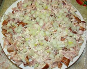 салат с копченой курицей