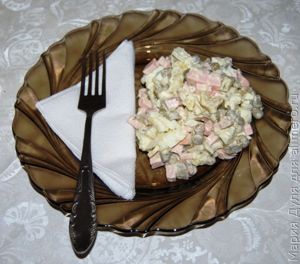 Классическое оливье с солёным огурчиком