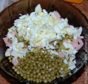 Классическое оливье с солёным огурчиком