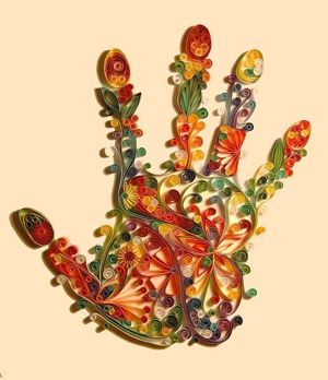 Тоже картинка с рукой, но используются другие цвета и элементы, и выглядит открытка совсем по-другому. Все зависит от фантазии мастера. Тоже картинка с рукой, но используются другие цвета и элементы, и выглядит открытка совсем по-другому. Все зависит от фантазии мастера.