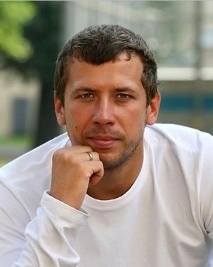 Андрей Мерзликин. Родился 24 марта 1973 года в Королёве. Он мне очень нравится сам по себе. А когда играет в тандеме с моей любимой Марией Мироновой - меня трудно оттащить от фильма! Чего стоит один только его мент в *Крике совы*! Андрей Мерзликин. Родился 24 марта 1973 года в Королёве. Он мне очень нравится сам по себе. А когда играет в тандеме с моей любимой Марией Мироновой - меня трудно оттащить от фильма! Чего стоит один только его мент в *Крике совы*!