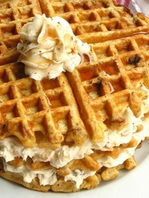 11. А если перемазать готовые вафельки кремом, получите вкусный тортик. 11. А если перемазать готовые вафельки кремом, получите вкусный тортик.