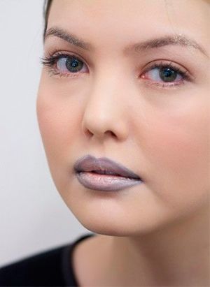 Макияж губ с эффектом омбре