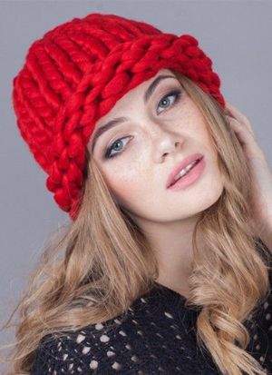 Женские шапки из толстой пряжи, идеи.