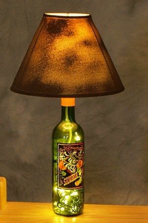 Стеклянные бутылки в интерьере