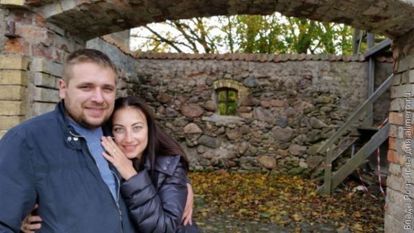 Поговори со мной, мне не хватает звуков... Поговори со мной, мне не хватает звуков...